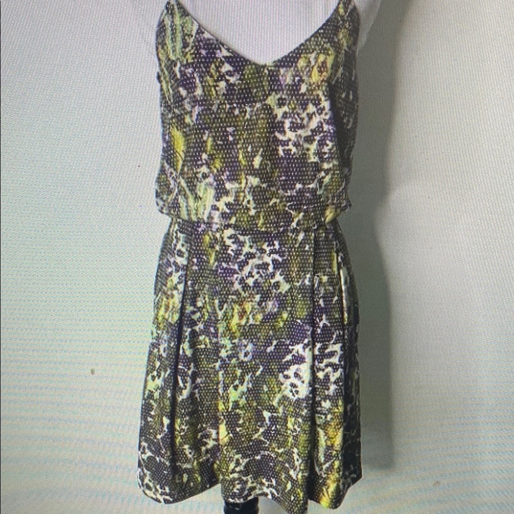 Lululemon Women's Green Purple City Summer Mini V-Neck Dress Size 4